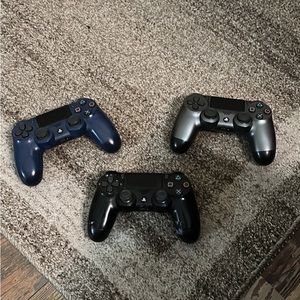 Ps4 controllers. Compatible with pro and Ps5.
